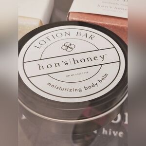 Hons Honey' The Right Place To Go For All Natural Products!